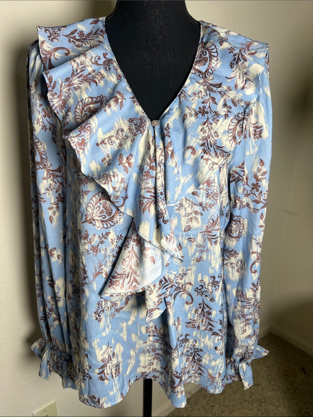 FRYE Women’s Sky Blue Brown Floral Ruffle Front Puffy Sleeve Blouse Size Medium